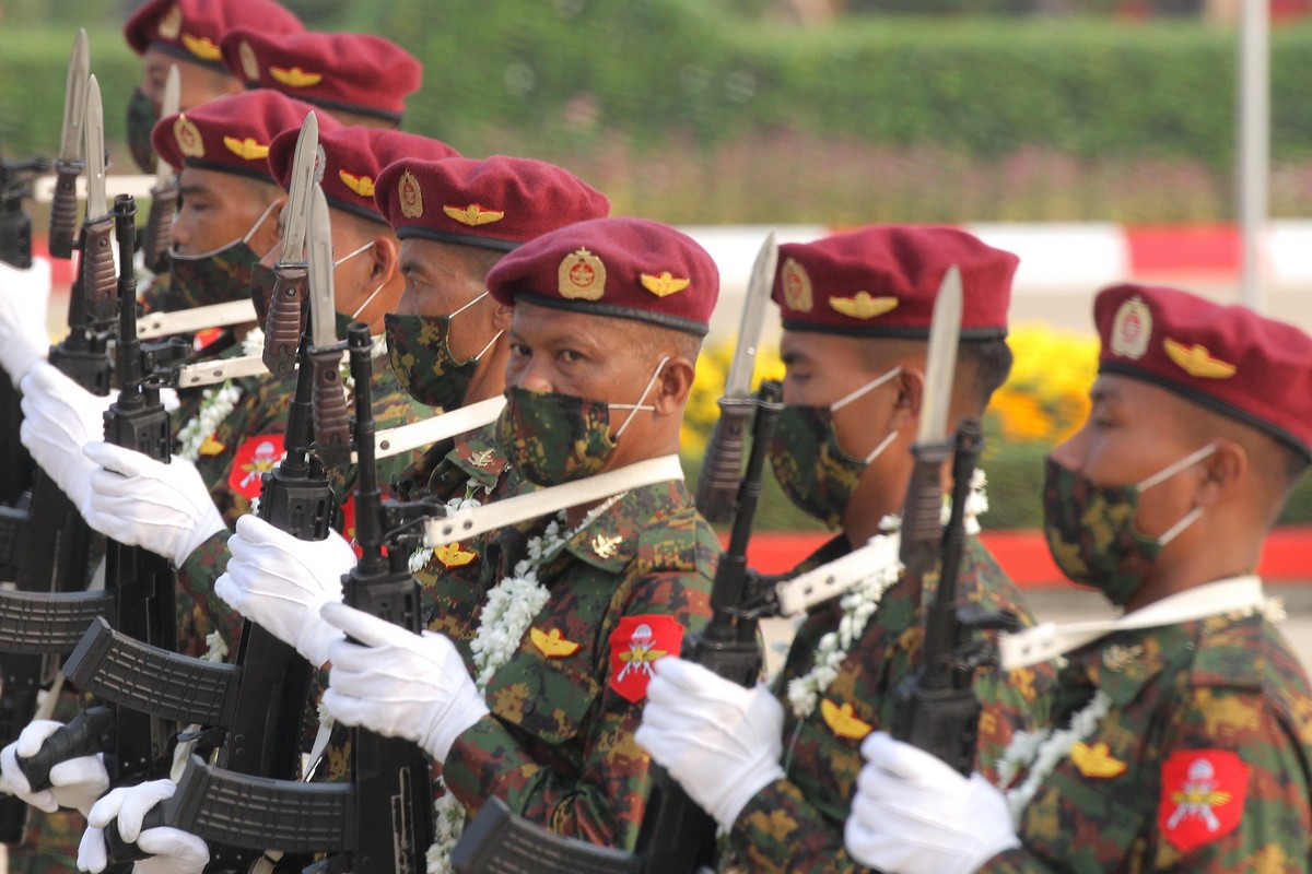 2021 Myanmar Armed Forces Day Soldier/Source: https://commons.wikimedia.org/wiki/File:2021_Myanmar_Armed_Forces_Day_13.jpg